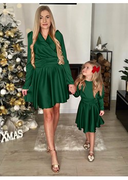 Zestaw świątecznych satynowych sukienek mama i córka Lommia - butelkowa zieleń - butelkowa zieleń ze sklepu pakuten.pl w kategorii Sukienki - zdjęcie 166458589