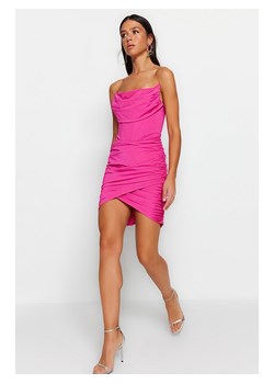 trendyol Sukienka w kolorze różowym ze sklepu Limango Polska w kategorii Sukienki - zdjęcie 166473266