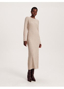Reserved - Dzianinowa sukienka z paskiem - beżowy ze sklepu Reserved w kategorii Sukienki - zdjęcie 166480449