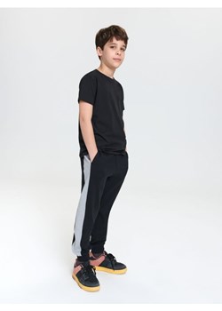 Sinsay - Spodnie dresowe jogger - czarny ze sklepu Sinsay w kategorii Spodnie chłopięce - zdjęcie 166484465