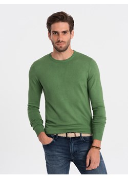 Klasyczny sweter męski z okrągłym dekoltem - zielony V13 OM-SWBS-0106 ze sklepu ombre w kategorii Swetry męskie - zdjęcie 166487628