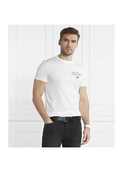 Tommy Hilfiger T-shirt ARCH VARSITY | Slim Fit ze sklepu Gomez Fashion Store w kategorii T-shirty męskie - zdjęcie 166592219