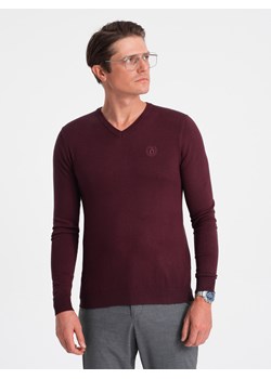 Elegancki sweter męski z dekoltem w serek - bordowy V13 OM-SWBS-0107 ze sklepu ombre w kategorii Swetry męskie - zdjęcie 166594546