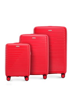 Zestaw walizek z polipropylenu z błyszczącymi paskami czerwony ze sklepu WITTCHEN w kategorii Walizki - zdjęcie 166596605