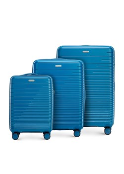 Zestaw walizek z polipropylenu z błyszczącymi paskami niebieski ze sklepu WITTCHEN w kategorii Walizki - zdjęcie 166596608