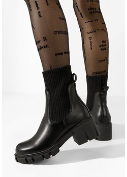 Czarne botki płaskie z elastyczną cholewką Betania ze sklepu Zapatos w kategorii Botki - zdjęcie 166606406