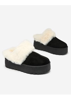 Royalfashion Czarne krótkie damskie buty a'la śniegowce Esteri ze sklepu royalfashion.pl w kategorii Kapcie damskie - zdjęcie 166624726