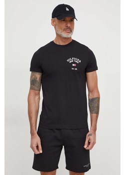 Tommy Hilfiger t-shirt bawełniany męski kolor czarny z nadrukiem MW0MW33689 ze sklepu ANSWEAR.com w kategorii T-shirty męskie - zdjęcie 166644388
