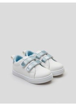 Sinsay - Sneakersy na rzepy - biały ze sklepu Sinsay w kategorii Trampki dziecięce - zdjęcie 166660977