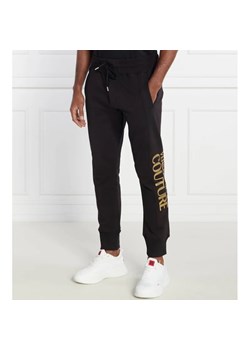Versace Jeans Couture Spodnie dresowe PANTAGYM | Regular Fit ze sklepu Gomez Fashion Store w kategorii Spodnie męskie - zdjęcie 166678996