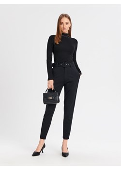 Sinsay - Spodnie z paskiem - czarny ze sklepu Sinsay w kategorii Spodnie damskie - zdjęcie 166683275