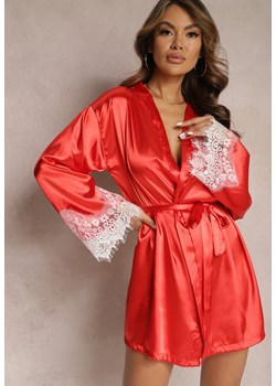 Czerwony Satynowy Szlafrok z Koronką i Wiązanym Paskiem Pascalle ze sklepu Renee odzież w kategorii Szlafroki damskie - zdjęcie 166684717