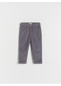 Reserved - Sztruksowe spodnie regular - jasnoszary ze sklepu Reserved w kategorii Spodnie i półśpiochy - zdjęcie 166689347