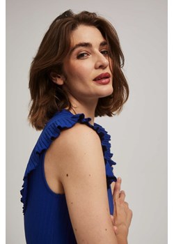 Prążkowana bluzka z falbaną niebieska ze sklepu Moodo.pl w kategorii Bluzki damskie - zdjęcie 166701365