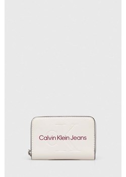 Calvin Klein Jeans portfel damski kolor biały ze sklepu ANSWEAR.com w kategorii Portfele damskie - zdjęcie 166760915