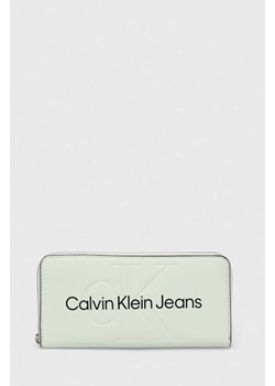 Calvin Klein Jeans portfel damski kolor zielony ze sklepu ANSWEAR.com w kategorii Portfele damskie - zdjęcie 166763128