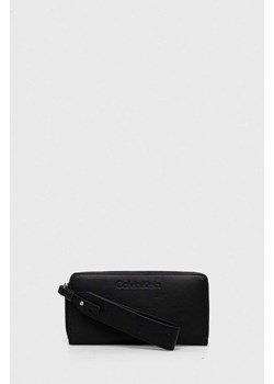 Calvin Klein portfel damski kolor czarny ze sklepu ANSWEAR.com w kategorii Portfele damskie - zdjęcie 166767398