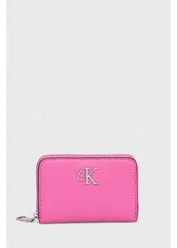 Calvin Klein Jeans portfel damski kolor różowy ze sklepu ANSWEAR.com w kategorii Portfele damskie - zdjęcie 166767767