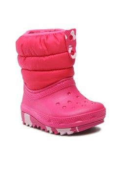 Śniegowce Crocs Classic Neo Puff Boot T 207683 Candy Pink ze sklepu eobuwie.pl w kategorii Buciki niemowlęce - zdjęcie 166773995