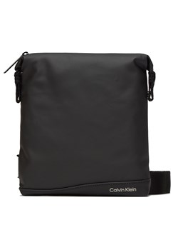 Saszetka Calvin Klein Rubberized Conv Flatpack K50K511254 Czarny ze sklepu eobuwie.pl w kategorii Torby męskie - zdjęcie 166790649
