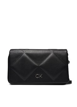 Torebka Calvin Klein Re-Lock Quilt Shoulder Bag K60K611021 Czarny ze sklepu eobuwie.pl w kategorii Listonoszki - zdjęcie 166800576