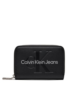 Duży Portfel Damski Calvin Klein Jeans Sculpted Med Zip Around Mono K60K607229 Black/Metallic Logo 0GL ze sklepu eobuwie.pl w kategorii Portfele damskie - zdjęcie 166821426