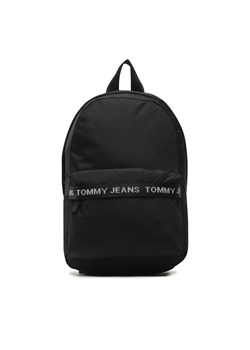 Plecak Tommy Jeans Tjm Essential Dome Backpack AM0AM11175 Czarny ze sklepu eobuwie.pl w kategorii Plecaki - zdjęcie 166835239
