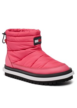 Botki Tommy Jeans Tjw Padded Flat Boot EN0EN02292 Pink Alert THW ze sklepu eobuwie.pl w kategorii Śniegowce damskie - zdjęcie 166863895
