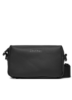 Saszetka Calvin Klein Ck Must Camera Bag S K50K511214 Ck Black Pique BEH ze sklepu eobuwie.pl w kategorii Torby męskie - zdjęcie 166867316