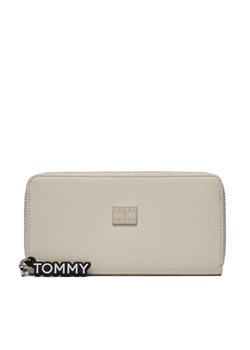 Duży Portfel Damski Tommy Jeans Tjw City Girl Large Za AW0AW15835 Beżowy ze sklepu eobuwie.pl w kategorii Portfele damskie - zdjęcie 166877118