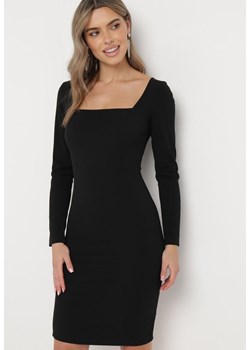 Czarna Dopasowana Sukienka Midi z Wycięciem Calense ze sklepu Born2be Odzież w kategorii Sukienki - zdjęcie 166927658