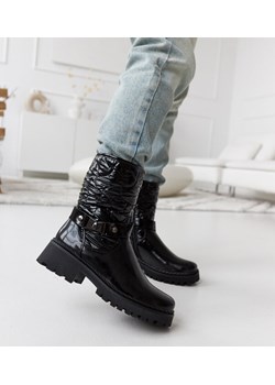 Czarne lakierowane buty z ozdobnym paskiem Lido ze sklepu gemre w kategorii Botki - zdjęcie 166944269
