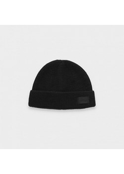 Męska czapka OUTHORN OTHAW22ACAPM040 ze sklepu Sportstylestory.com w kategorii Czapki zimowe męskie - zdjęcie 166946727