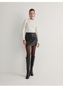 Reserved - Sweter z kontrastową wstawką - kremowy ze sklepu Reserved w kategorii Swetry damskie - zdjęcie 166982639