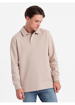 Bluza męska z kołnierzykiem polo ze strukturalnej dzianiny - beżowa V2  OM-SSNZ-0149 ze sklepu ombre w kategorii Bluzy męskie - zdjęcie 166989907