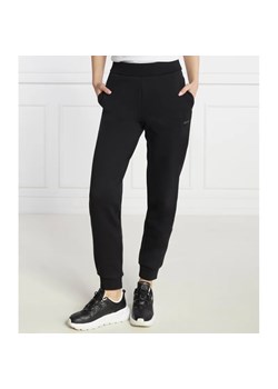 Armani Exchange Spodnie dresowe | Regular Fit ze sklepu Gomez Fashion Store w kategorii Spodnie damskie - zdjęcie 167001897