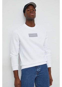 Calvin Klein bluza bawełniana męska kolor biały z aplikacją ze sklepu ANSWEAR.com w kategorii Bluzy męskie - zdjęcie 167387068