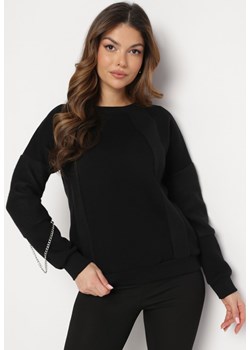 Czarna Bluza z Ozdobnym Łańcuszkiem Letonia ze sklepu Born2be Odzież w kategorii Bluzy damskie - zdjęcie 167390835