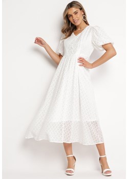 Biała Haftowana Sukienka Taliowana Maxi Indiria ze sklepu Born2be Odzież w kategorii Sukienki - zdjęcie 167421637