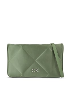 Torebka Calvin Klein Re-Lock Quilt Shoulder Bag-Satin K60K611300 Zielony ze sklepu eobuwie.pl w kategorii Listonoszki - zdjęcie 167455176