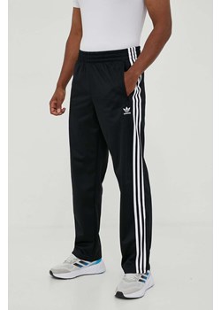 adidas Originals spodnie dresowe kolor czarny z aplikacją  IJ7055 ze sklepu PRM w kategorii Spodnie męskie - zdjęcie 167563467