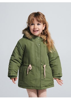 Reserved - Ocieplany płaszcz z kapturem - zielony ze sklepu Reserved w kategorii Kombinezony i kurtki - zdjęcie 167619756