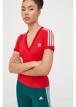 adidas Originals t-shirt damski kolor czerwony IR8116 ze sklepu ANSWEAR.com w kategorii Bluzki damskie - zdjęcie 167649489