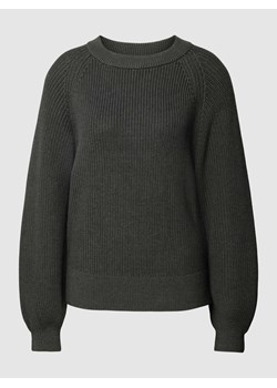 Sweter z dzianiny w jednolitym kolorze z okrągłym dekoltem ze sklepu Peek&Cloppenburg  w kategorii Swetry damskie - zdjęcie 167674918