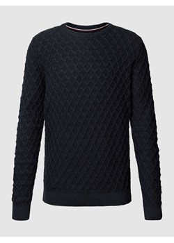 Sweter z dzianiny z fakturowanym wzorem ze sklepu Peek&Cloppenburg  w kategorii Swetry męskie - zdjęcie 167686535