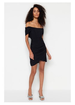 trendyol Sukienka w kolorze czarnym ze sklepu Limango Polska w kategorii Sukienki - zdjęcie 167714226