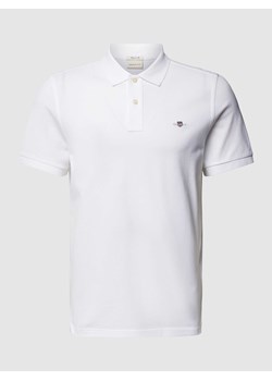Koszulka polo z wyhaftowanym logo model ‘SHIELD’ ze sklepu Peek&Cloppenburg  w kategorii T-shirty męskie - zdjęcie 167731728