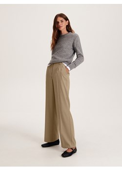 Reserved - Spodnie z kantem - beżowy ze sklepu Reserved w kategorii Spodnie damskie - zdjęcie 167751795