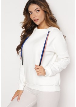 Biała Bluza z Kapturem i Ozdobnymi Sznurkami Cebele ze sklepu Born2be Odzież w kategorii Bluzy damskie - zdjęcie 167755988