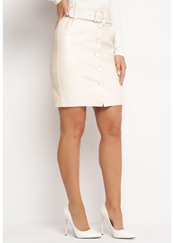 Jasnobeżowa Spódnica Mini z Paskiem z Imitacji Skóry Idrala ze sklepu Born2be Odzież w kategorii Spódnice - zdjęcie 167756176